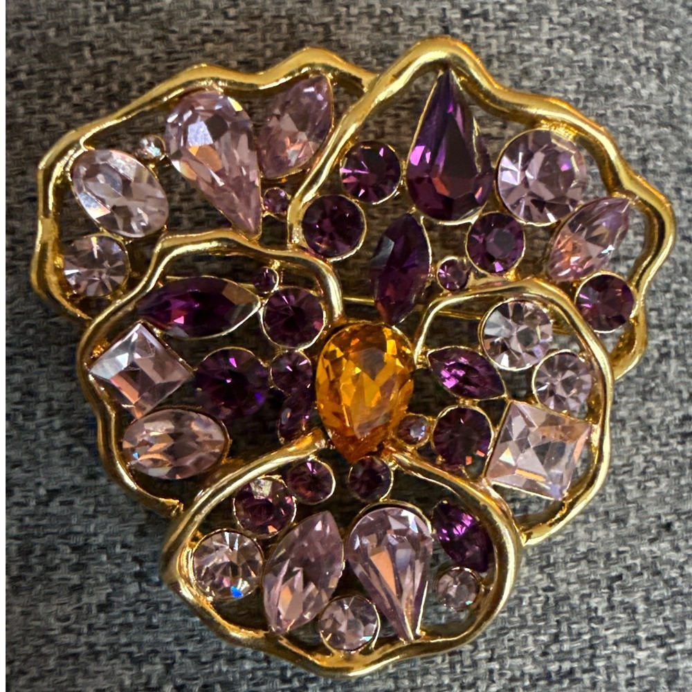 Nolan Miller VTG Glamorous Pansy Brooch Pin‎ Gold Tone Purple Crystal Accents